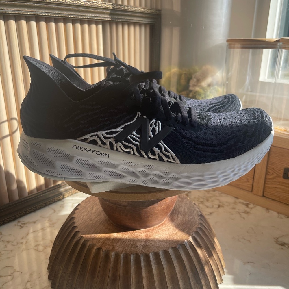 Women’s New Balance Fresh Foam 1080v10 Running Shoes – Size 9.5